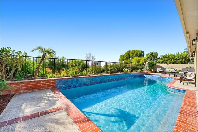 20 Center Court, Laguna Niguel, CA 92677