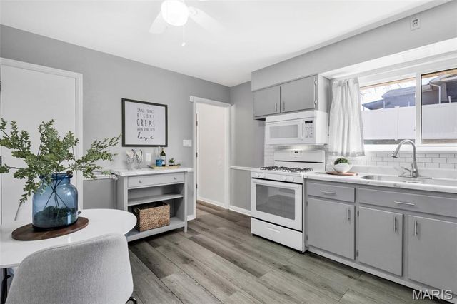 10508 Scotland Drive, St Louis, MO 63114