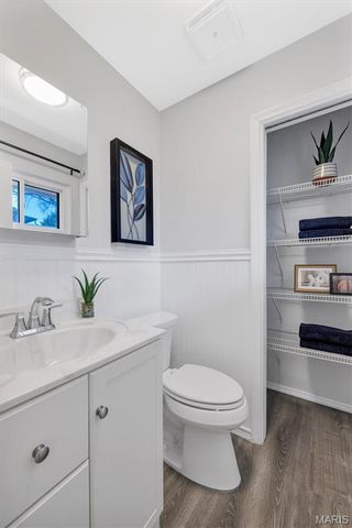 10508 Scotland Drive, St Louis, MO 63114