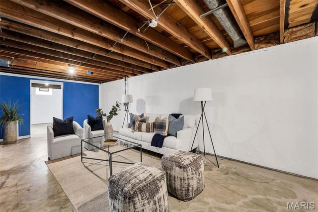 10508 Scotland Drive, St Louis, MO 63114