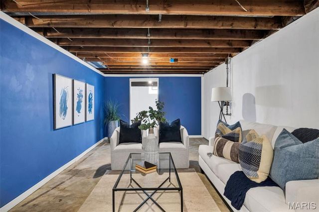 10508 Scotland Drive, St Louis, MO 63114