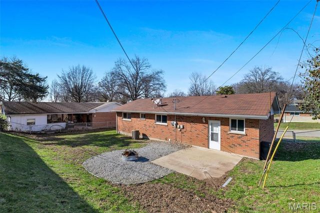 10508 Scotland Drive, St Louis, MO 63114