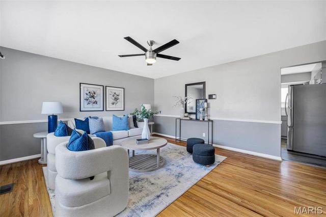 10508 Scotland Drive, St Louis, MO 63114