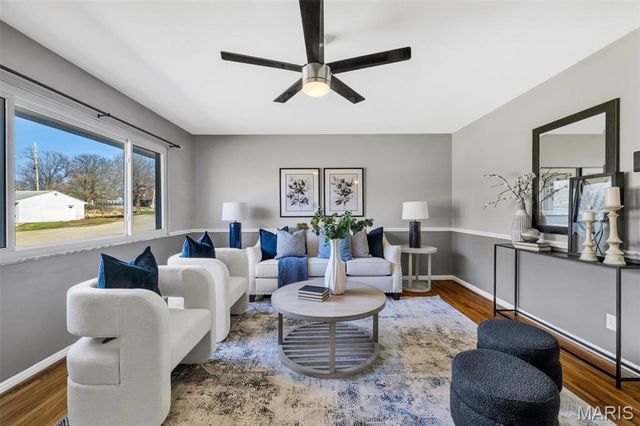 10508 Scotland Drive, St Louis, MO 63114