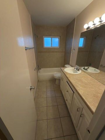 6401 Skyline Drive 34, Houston, TX 77057