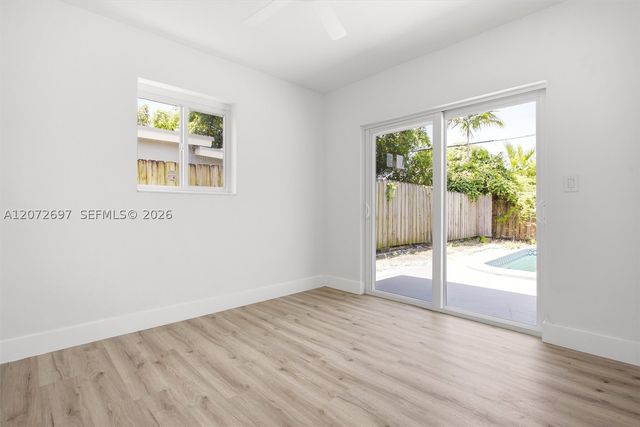 2250 Gulfstream Dr, Miramar, FL 33023