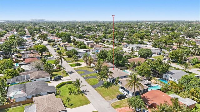 2250 Gulfstream Dr, Miramar, FL 33023