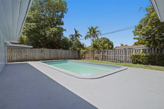 2250 Gulfstream Dr, Miramar, FL 33023