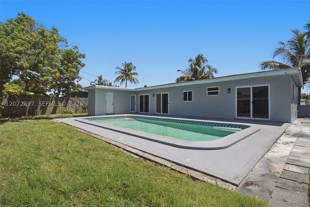 2250 Gulfstream Dr, Miramar, FL 33023