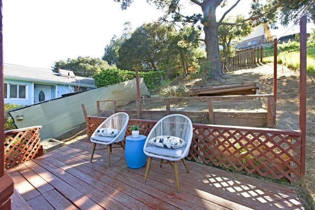 37 San Francisco Avenue, Brisbane, CA 94005