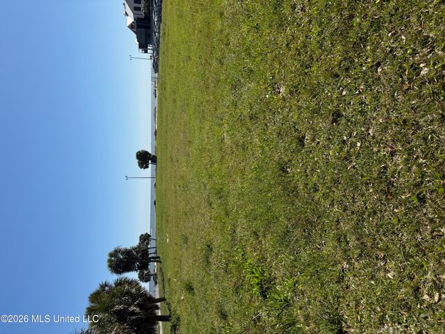 960 Beach Drive, Gulfport, MS 39507