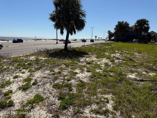 960 Beach Drive, Gulfport, MS 39507
