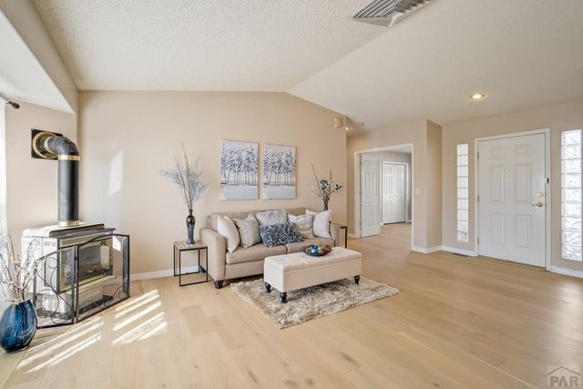 2 Cynthia Place, Pueblo, CO 81008