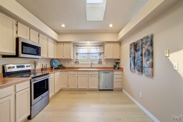 2 Cynthia Place, Pueblo, CO 81008