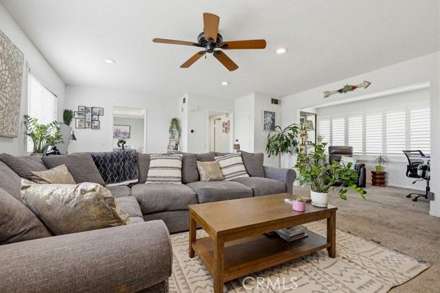 5843 La Jolla Way 28, Cypress, CA 90630