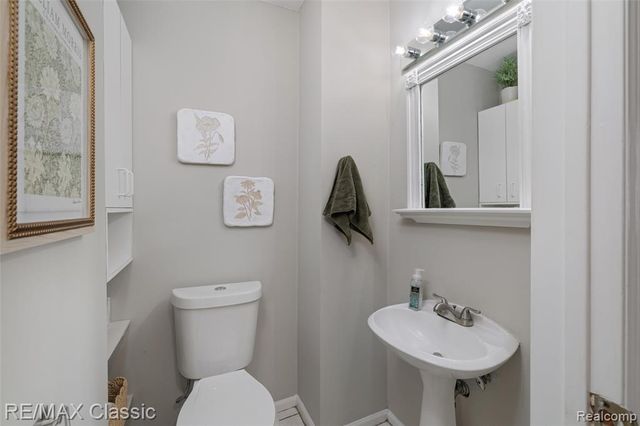 1487 Emmons Avenue, Birmingham, MI 48009