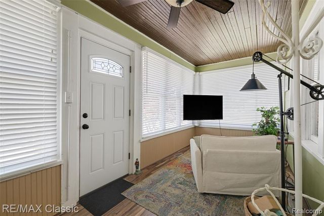 1487 Emmons Avenue, Birmingham, MI 48009
