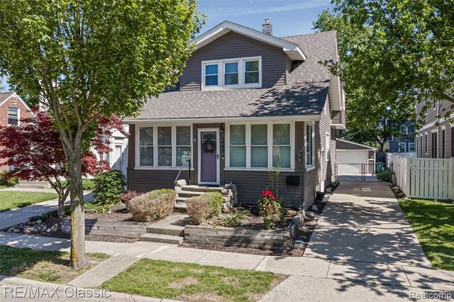 1487 Emmons Avenue, Birmingham, MI 48009