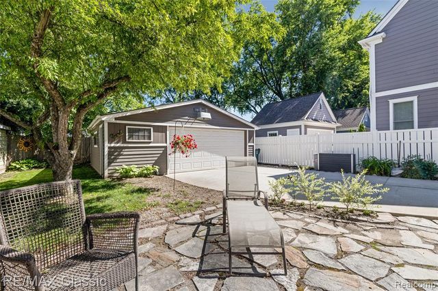 1487 Emmons Avenue, Birmingham, MI 48009