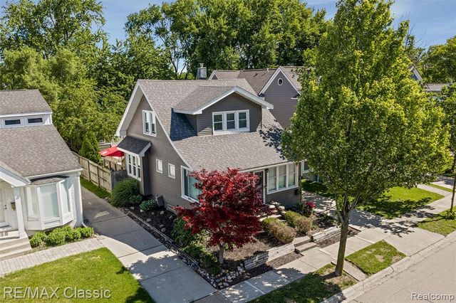 1487 Emmons Avenue, Birmingham, MI 48009