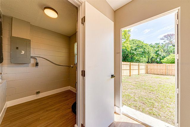 703 S DIXIE AVENUE, Fruitland Park, FL 34731