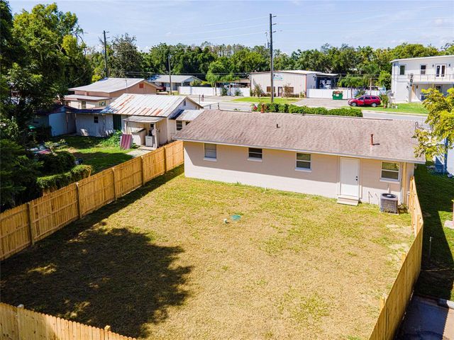 703 S DIXIE AVENUE, Fruitland Park, FL 34731