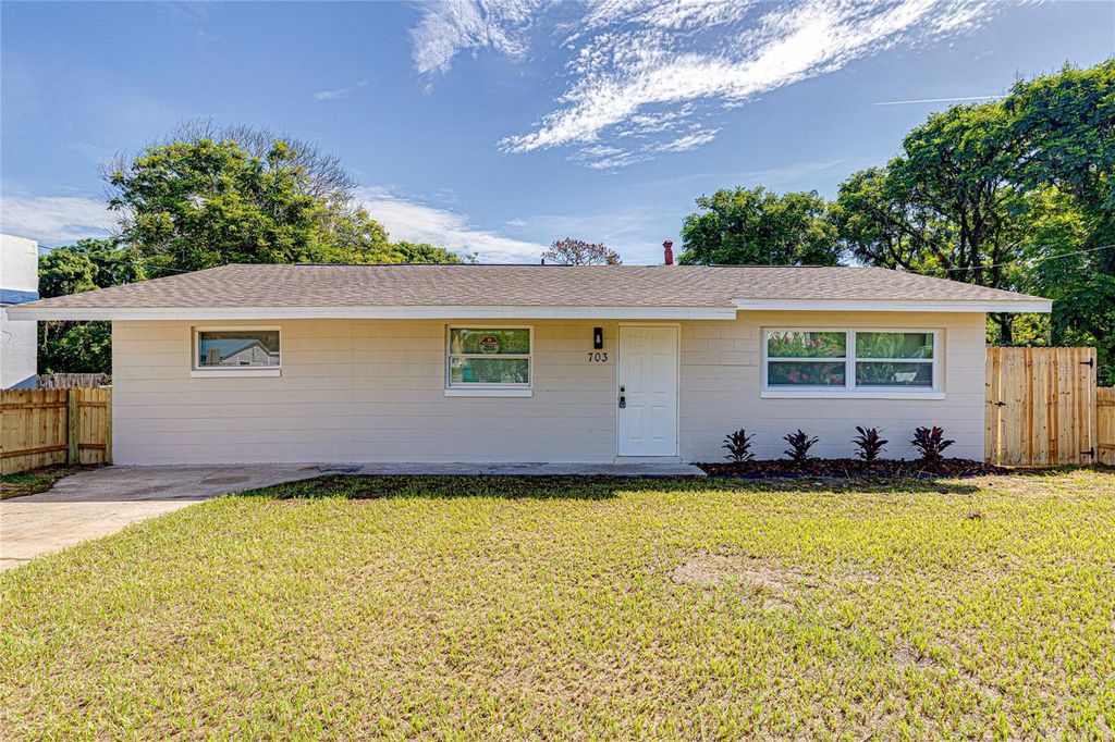 703 S DIXIE AVENUE, Fruitland Park, FL 34731