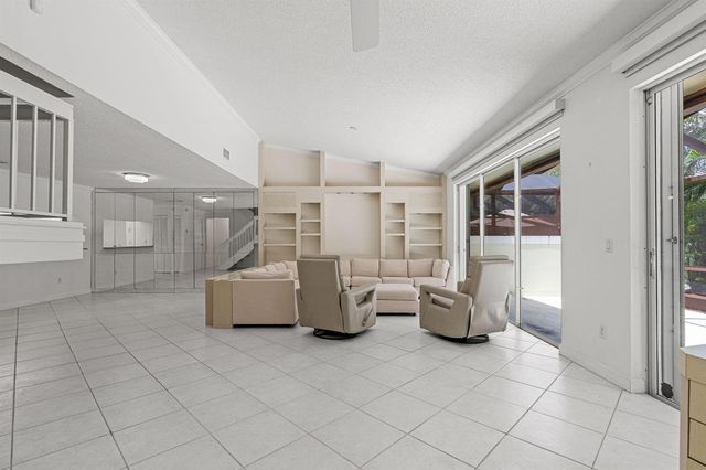 4825 NW 98th Place, Doral, FL 33178
