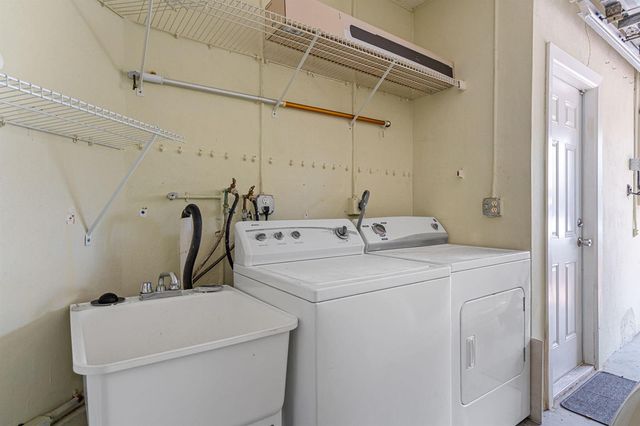 4825 NW 98th Place, Doral, FL 33178
