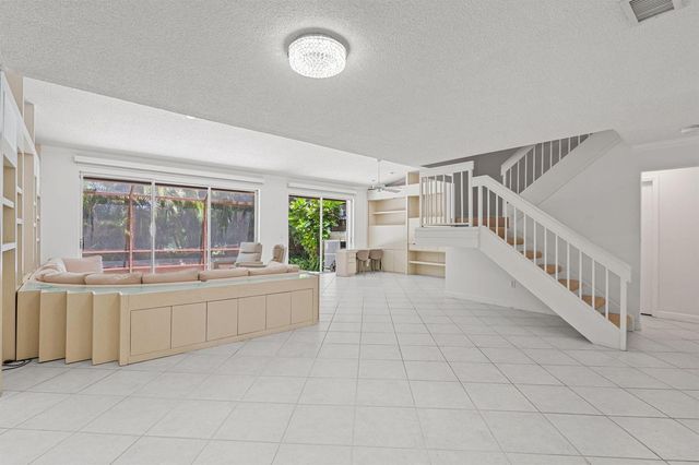 4825 NW 98th Place, Doral, FL 33178