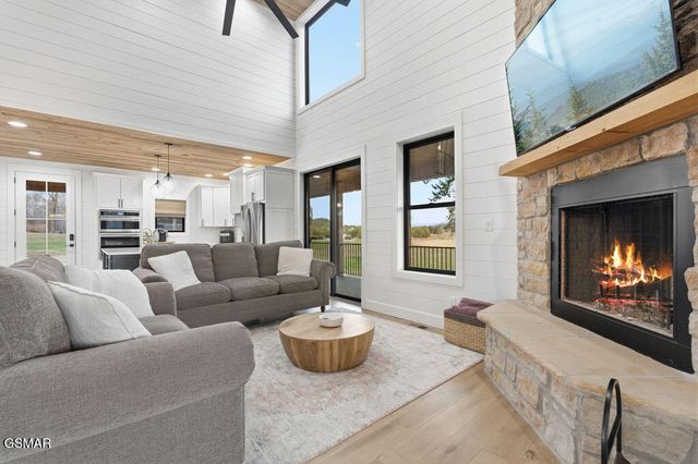 2240 Kimsey Way, Sevierville, TN 37876