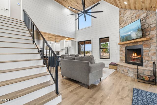 2240 Kimsey Way, Sevierville, TN 37876