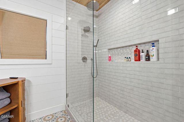 2240 Kimsey Way, Sevierville, TN 37876