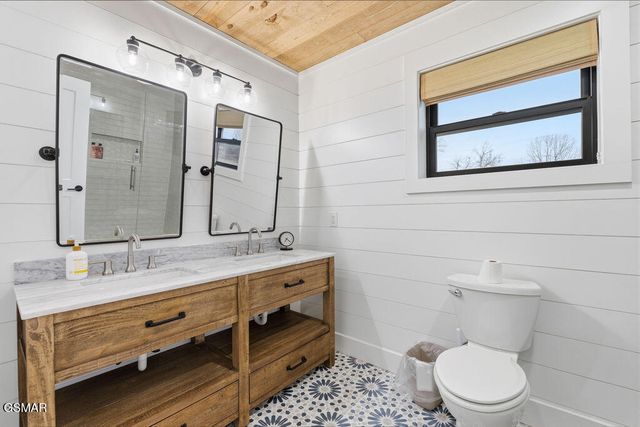 2240 Kimsey Way, Sevierville, TN 37876