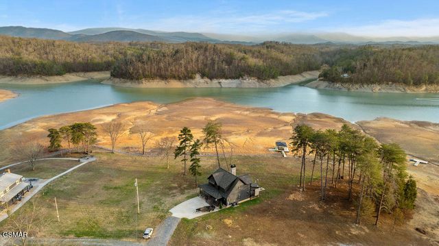 2240 Kimsey Way, Sevierville, TN 37876