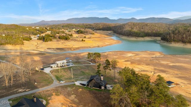 2240 Kimsey Way, Sevierville, TN 37876