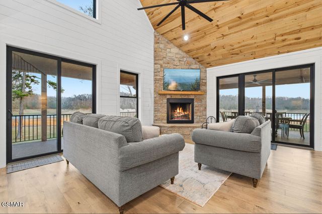 2240 Kimsey Way, Sevierville, TN 37876