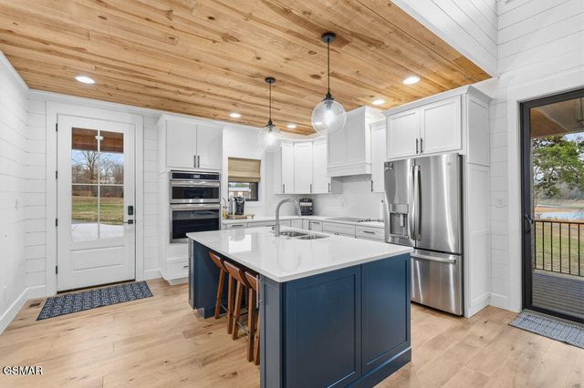 2240 Kimsey Way, Sevierville, TN 37876