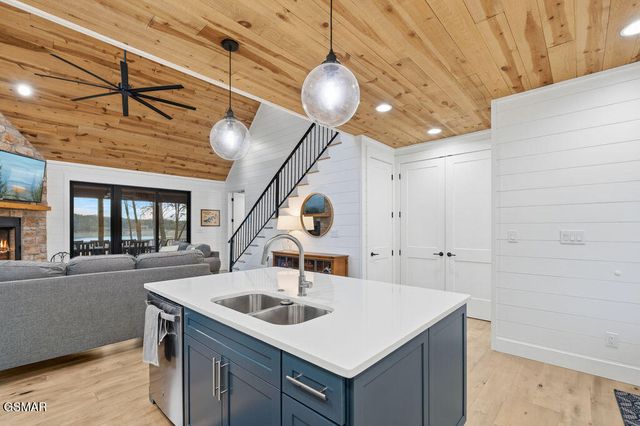 2240 Kimsey Way, Sevierville, TN 37876