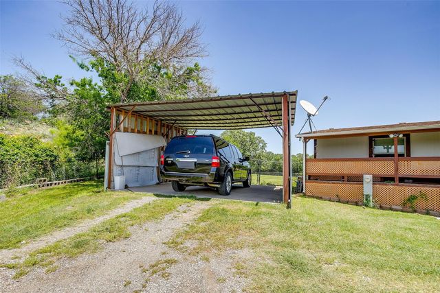 105 Lone Hill Court, Springtown, TX 76082