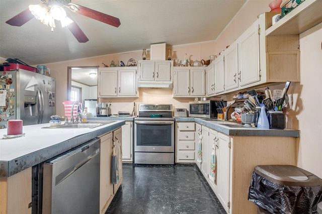 105 Lone Hill Court, Springtown, TX 76082