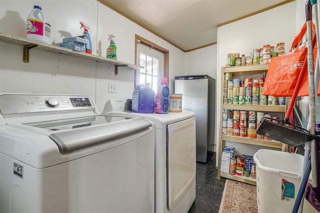 105 Lone Hill Court, Springtown, TX 76082