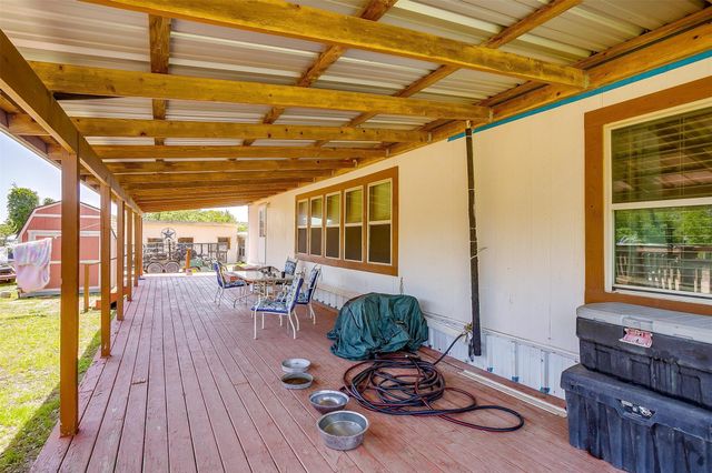 105 Lone Hill Court, Springtown, TX 76082