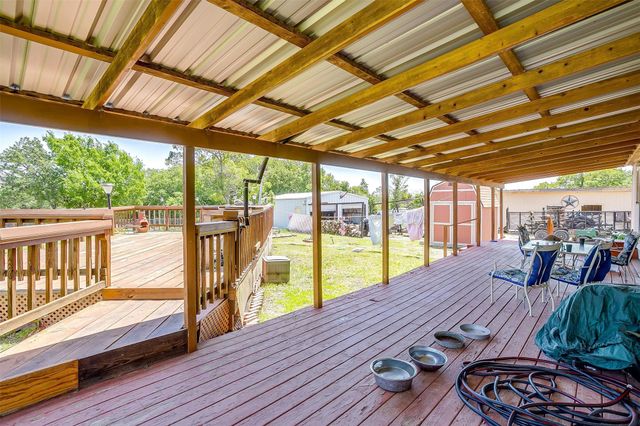 105 Lone Hill Court, Springtown, TX 76082