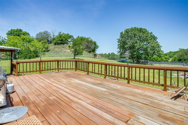 105 Lone Hill Court, Springtown, TX 76082
