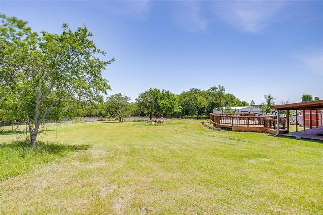 105 Lone Hill Court, Springtown, TX 76082