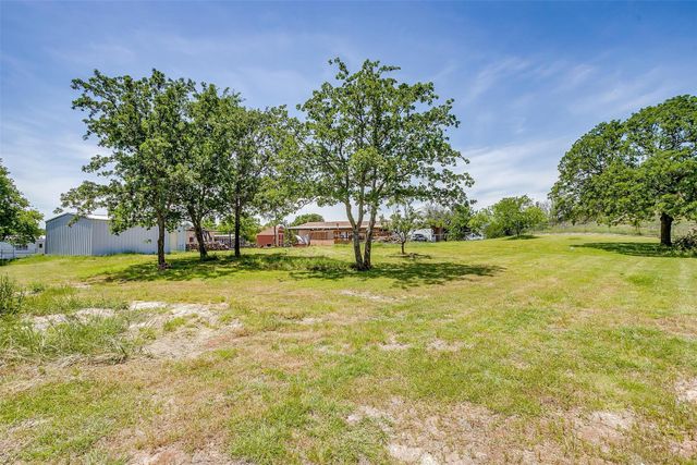 105 Lone Hill Court, Springtown, TX 76082