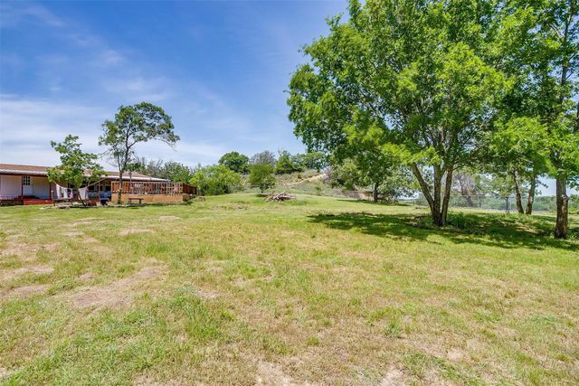105 Lone Hill Court, Springtown, TX 76082