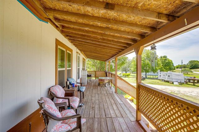 105 Lone Hill Court, Springtown, TX 76082