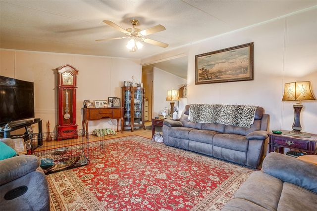 105 Lone Hill Court, Springtown, TX 76082